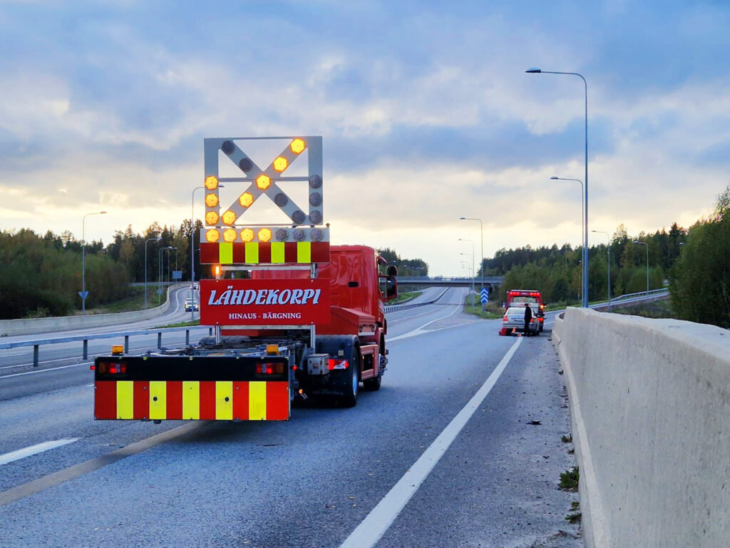 Hinaus Lähdekorpi TMA-bil på vägen